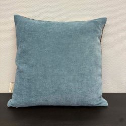 Pude - M�ske serien. Pigen ved den bl� d�r
